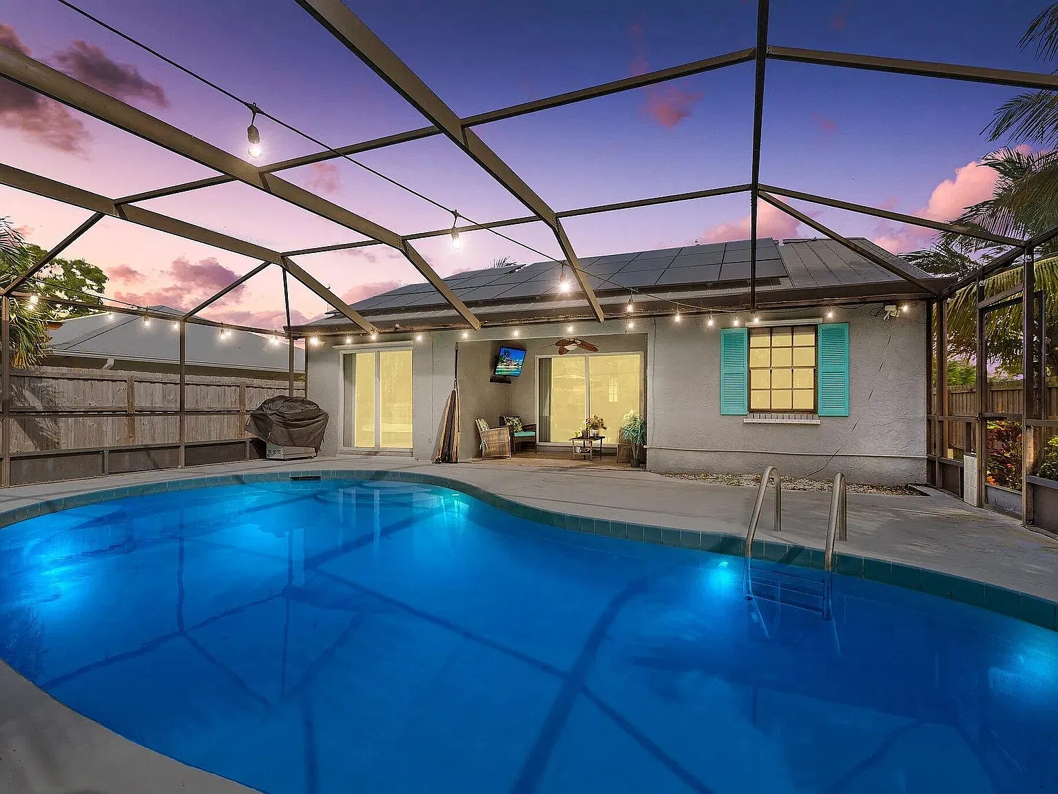 4 bed, 1323 sqft, $1,100 — Photo 2