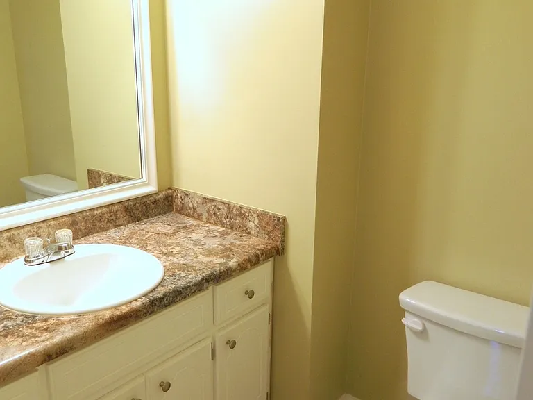 635 Clinton Way W — Photo 19