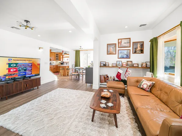 393 Saint Andrews Road image 8 of 40