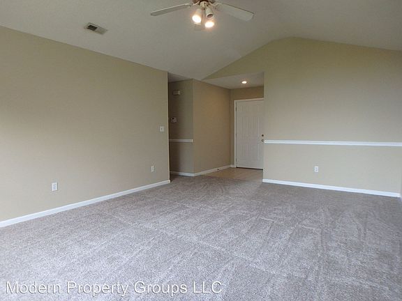 4th image of 3400 Churchill Dr