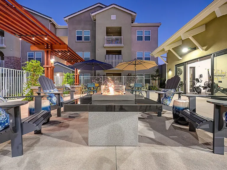 Vela Apartments — Photo 60
