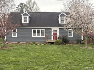 715 Taylor Ave, Godfrey, IL
