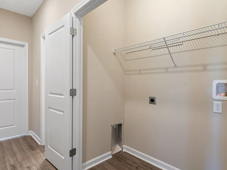 Field Haven Apartments — Photo 10