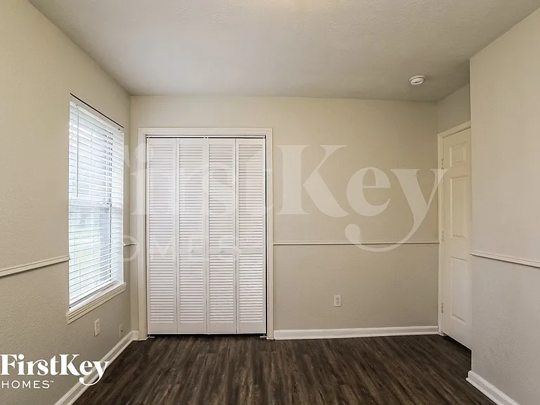 23015 Banquo Dr — Photo 11