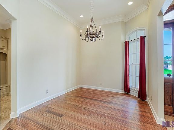 3rd image of 18180 Fountain Hill Blvd