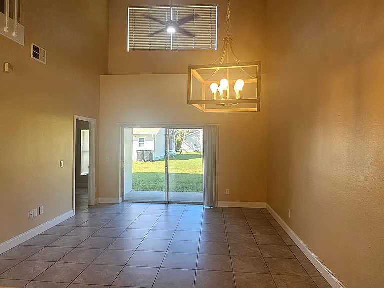 14560 Laguna Beach Cir — Photo 3
