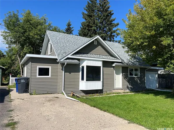 511 Centre STREET, Meadow Lake, SK S9X 1E5