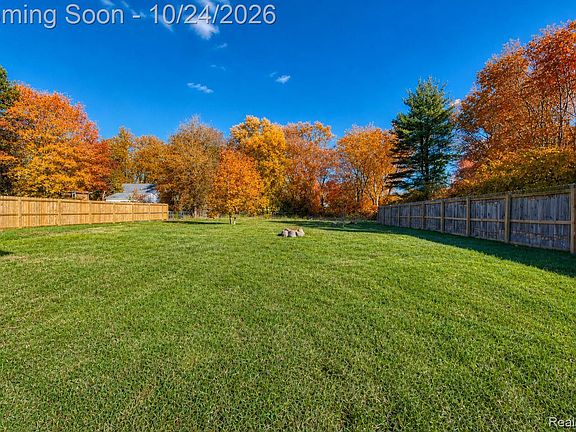2nd image of 21220 Evergreen Rd