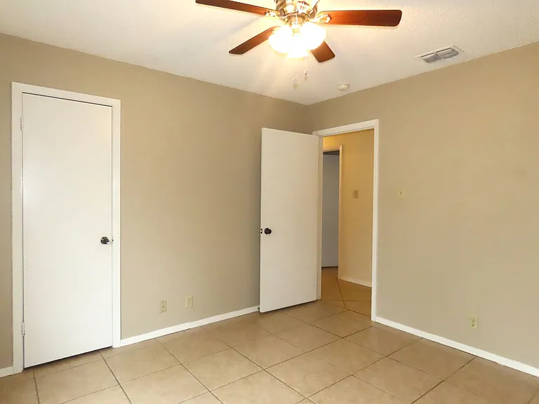 805 Corey Dr — Photo 18