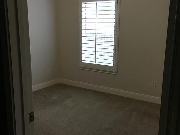 Secondary bedroom (all 3 same size)