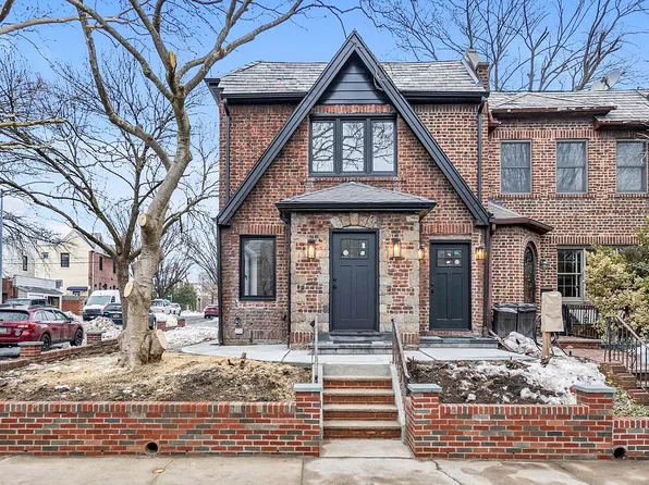 85-45 67th Rd, Rego Park, NY 11374