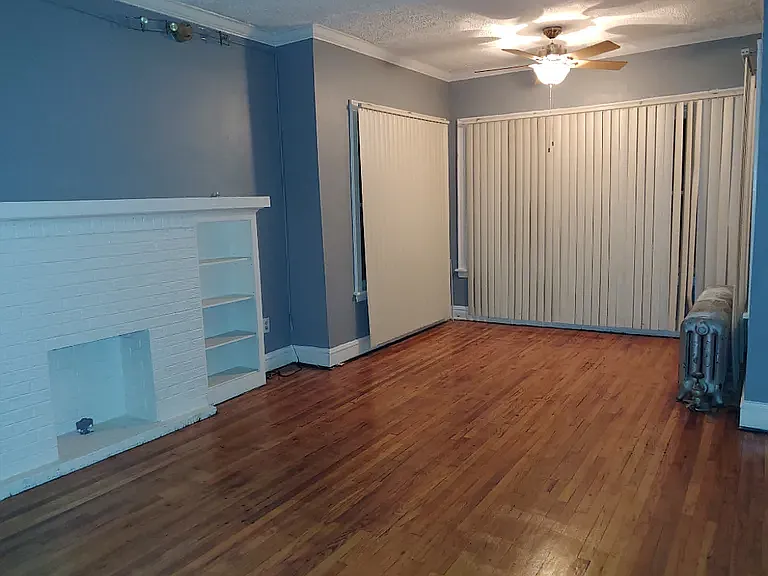 4 bed, 1000 sqft, $2,000 — Photo 3
