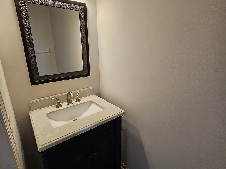 304 Hill St — Photo 15