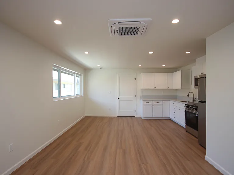 1170 Huntington Dr #C1 — Photo 6