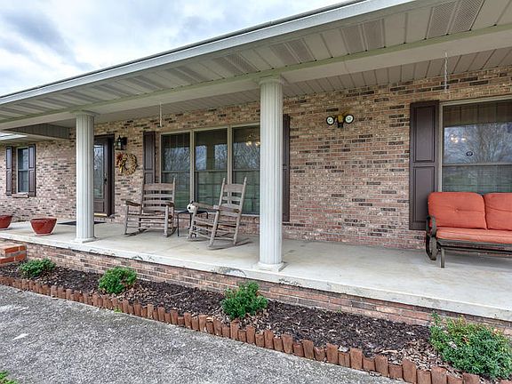 2nd image of 1509 Karen Ct