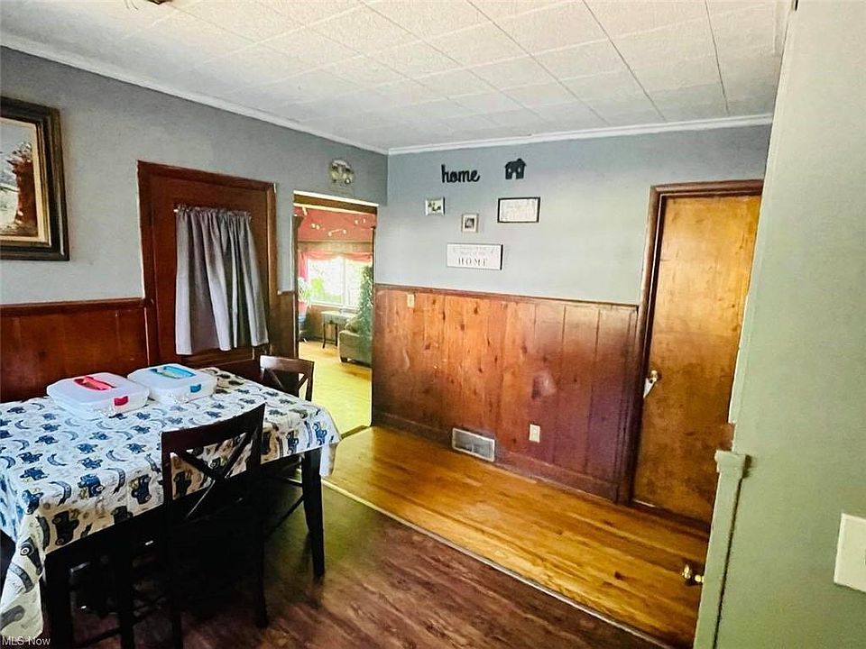 2nd image of 109 Morgan St