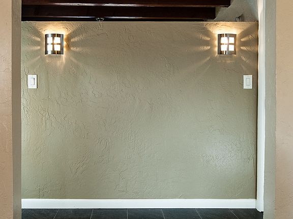 4th image of 309 Manzano St NE