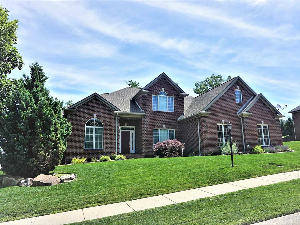 2022 Short in Eagle Crossing