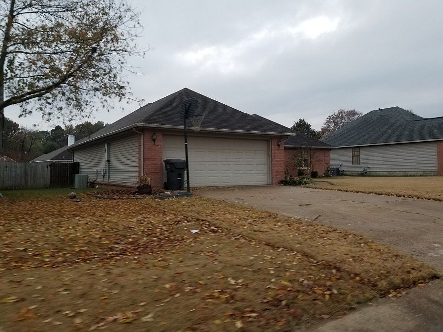 2nd image of 5429 Summer Pl