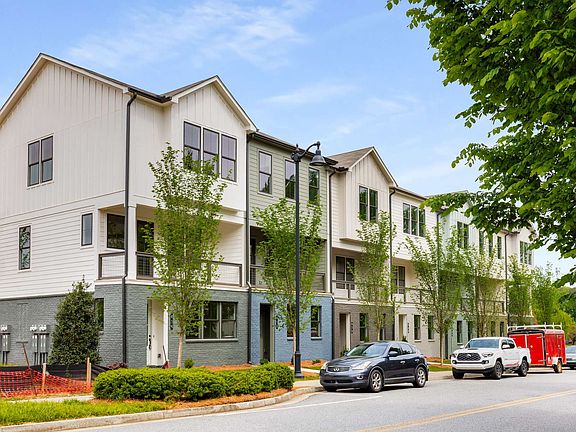 2nd image of 400 Argosy Park Cir #426