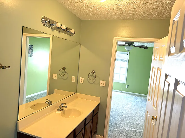 11036 Symington Cir — Photo 45