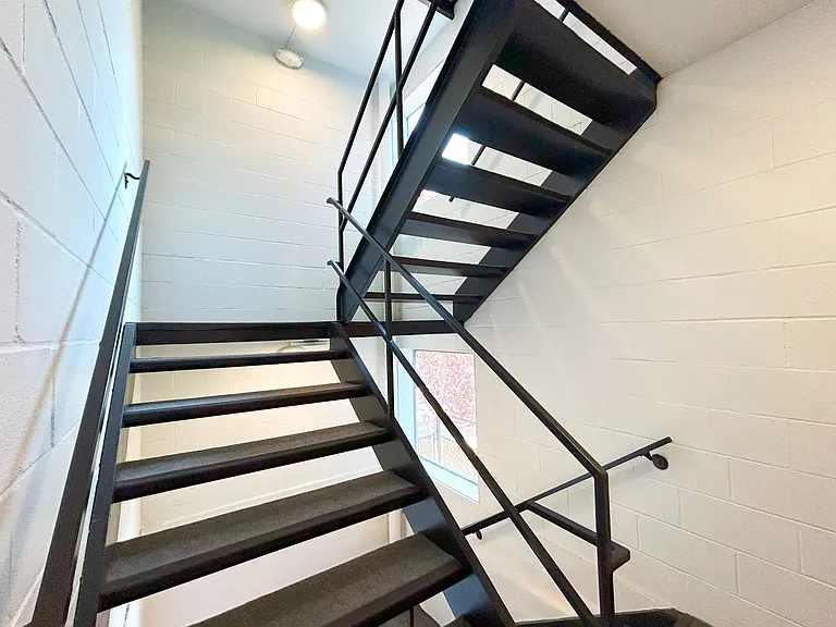 The Willis Apartments — Photo 28