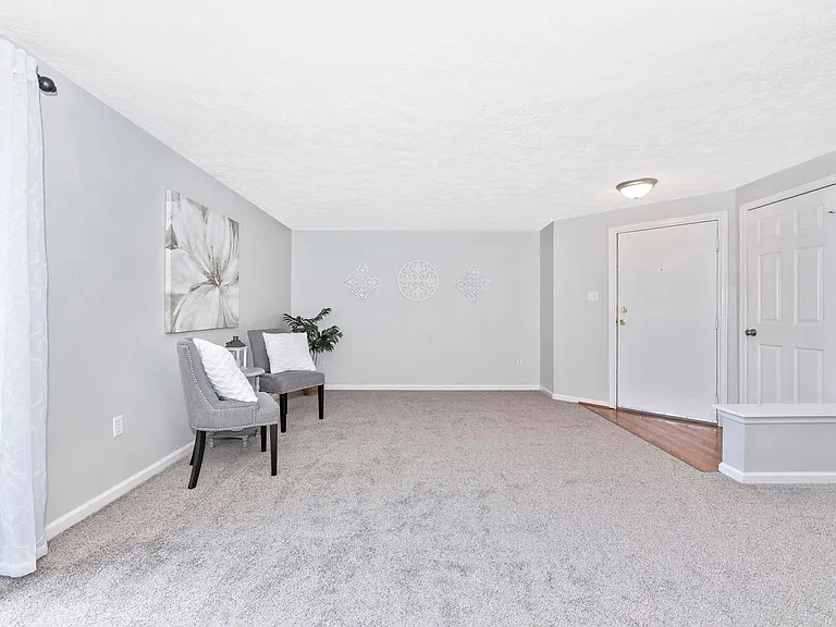 802 Stratford Way #K — Photo 14