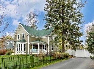 9 Pembroke St, Kingston, MA 02364