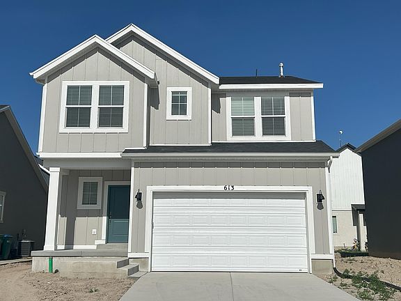2nd image of 613 N Pear Dr