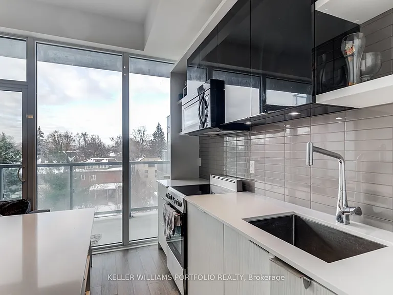 6 Parkwood Ave #516 — Photo 12
