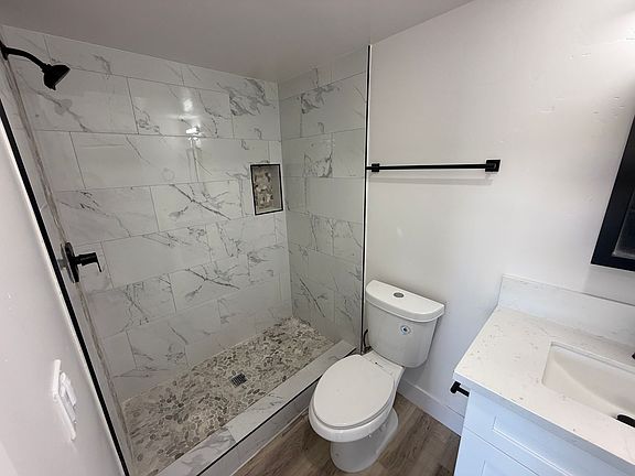 4th image of 2120 Mission Ave Studio 21