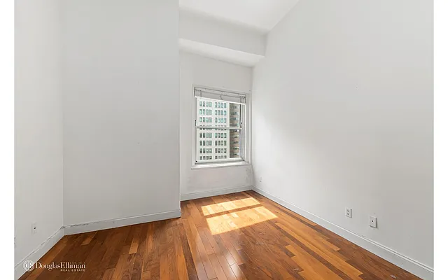 Rented by Douglas Elliman | media 14