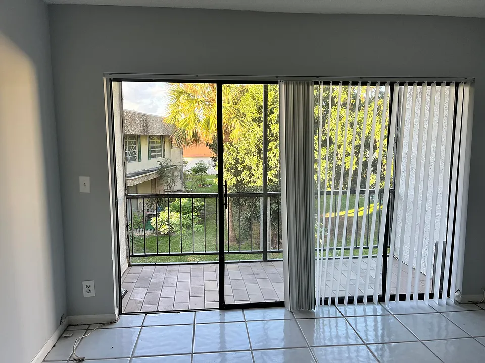 1195 NW 16th Ave #80