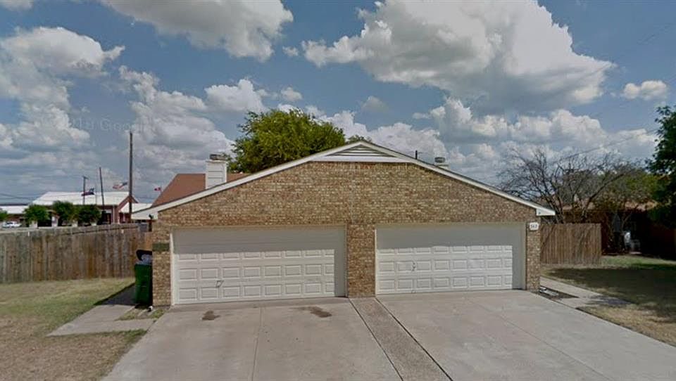 1st image of 545 Canary Ln
