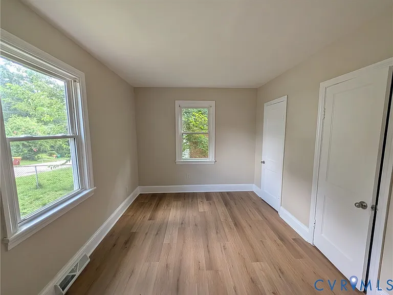 726 Jefferson Pl — Photo 16