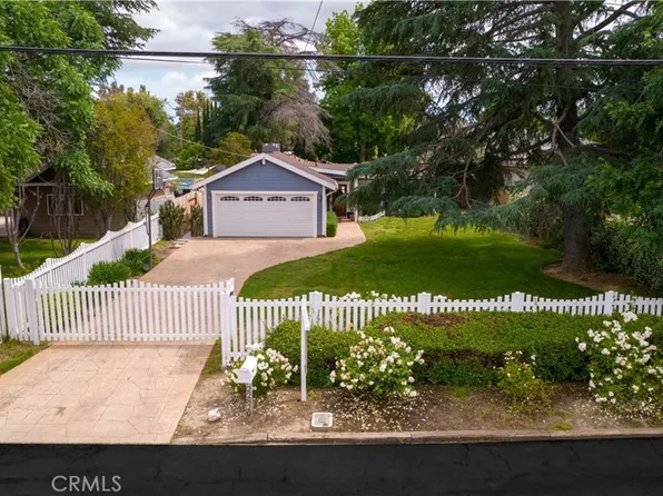 22820 Califa St, Woodland Hills, CA 91367