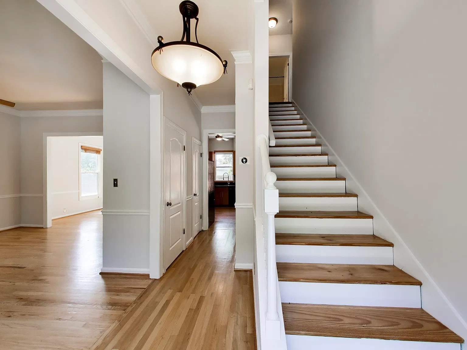 4 bed, 3.5 bath, 3932 sqft, $3,800 — Photo 4