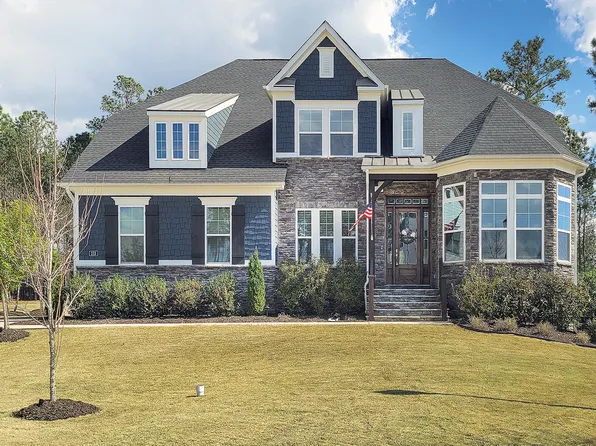 213 Center Hill Dr, Holly Springs, NC 27540