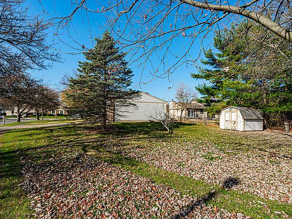 5th image of 6688 Chatsworth Ct