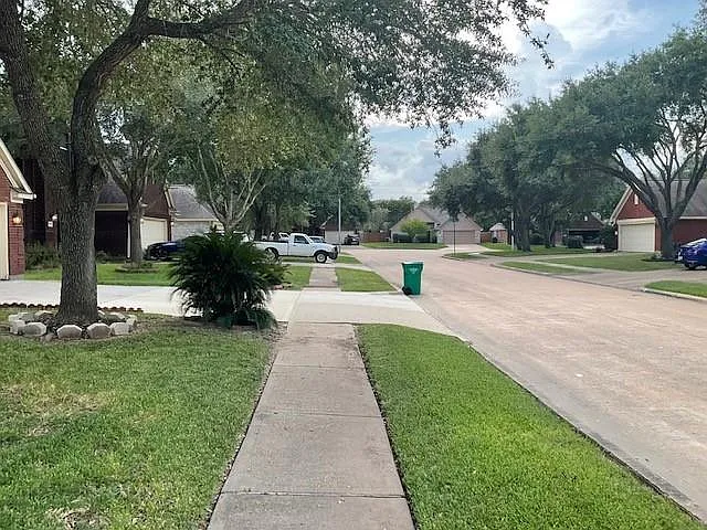 3 bed, 2.5 bath, 2030 sqft, $2,750 — Photo 3