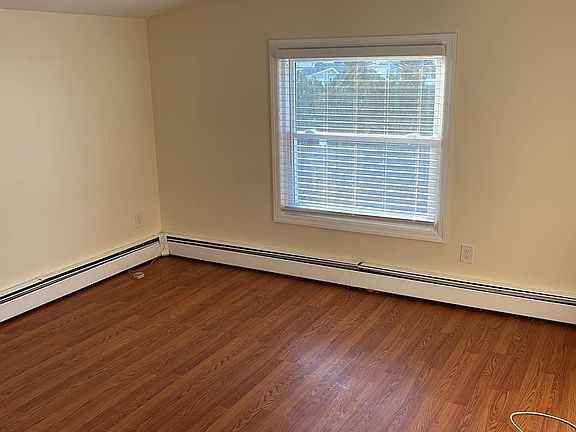 4th image of 417 33rd St Floor 2