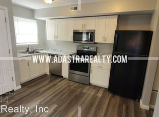 1345 Vermont St #6, Lawrence, KS 66044