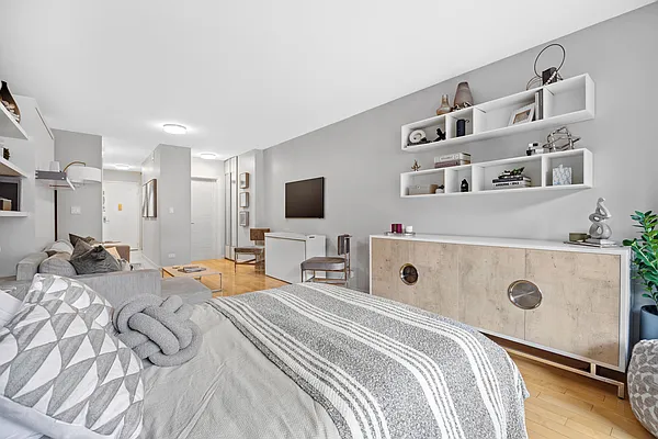 Rented by Highline Residential | media 35