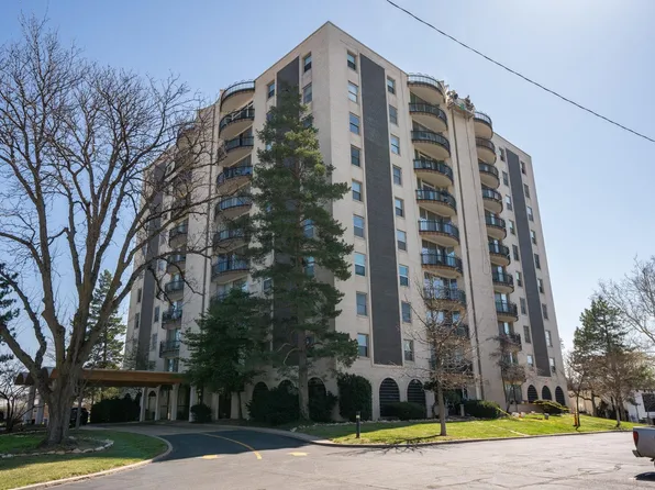 5051 E Lincoln St APT 2C, Wichita, KS 67218