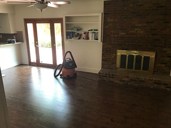 3rd image of 3009 Selma Ln