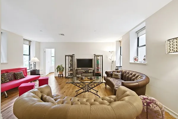 Sold by MNS | media 13