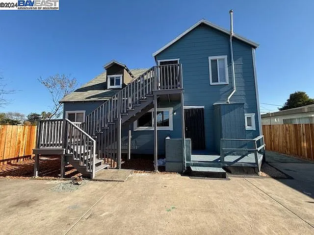 1743 5th St photo 1
