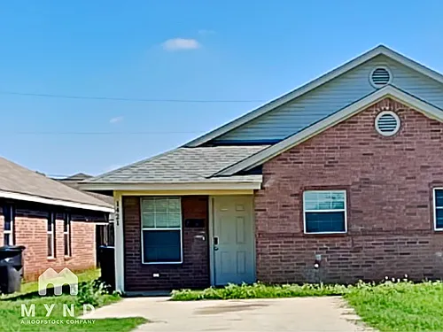 1421 E Robert St Photo 1