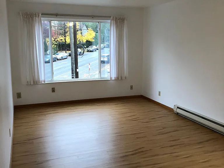500 NE 65th St — Photo 3
