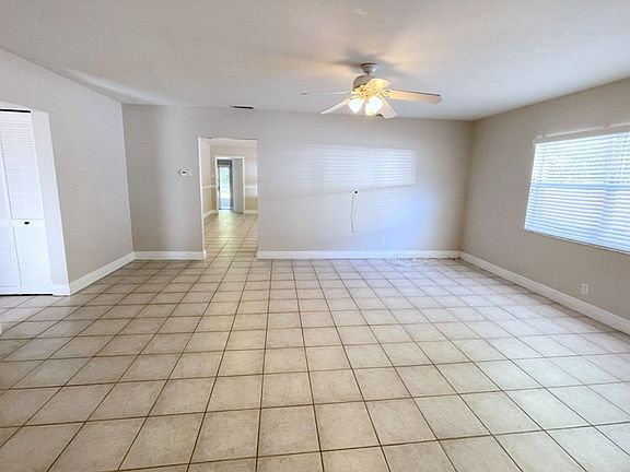 5th image of 11322 N Armenia Ave